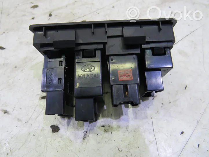 Hyundai ix20 ESP (stability program) switch 93300-1K750EQ