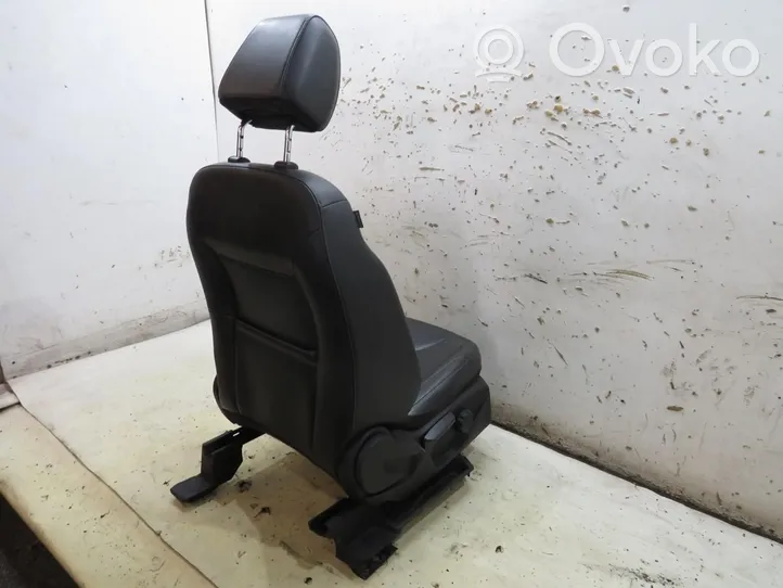 Ford Kuga II Asiento delantero del pasajero 