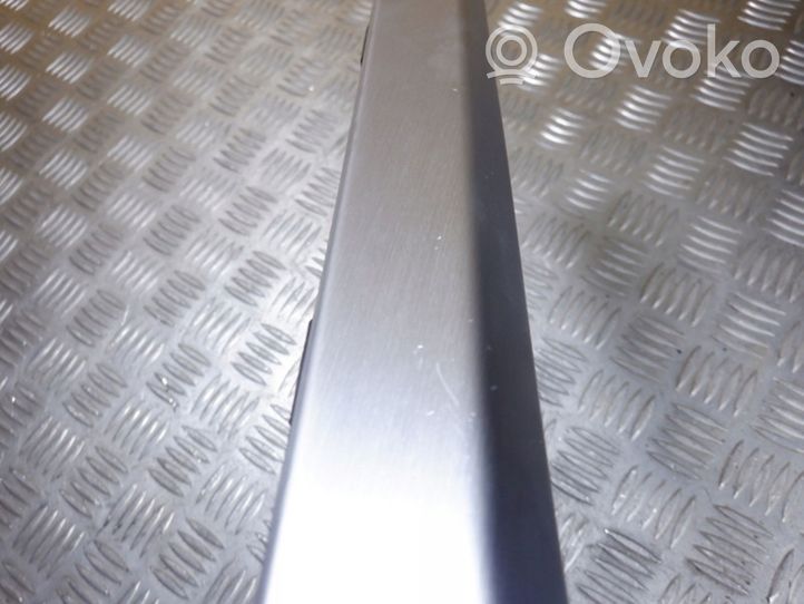 Audi Q2 - Rivestimento del vano portaoggetti del cruscotto 81B853190A