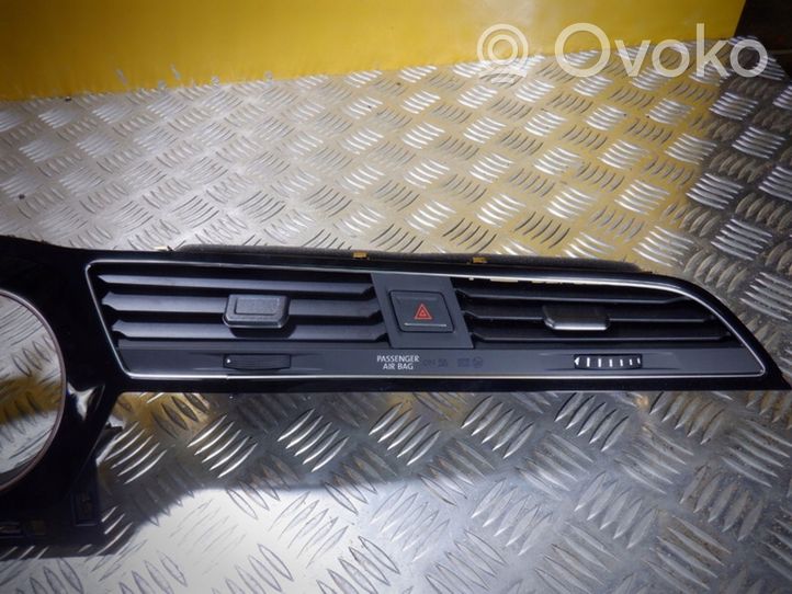 Volkswagen Touran II Cornice cruscotto 5TA919069