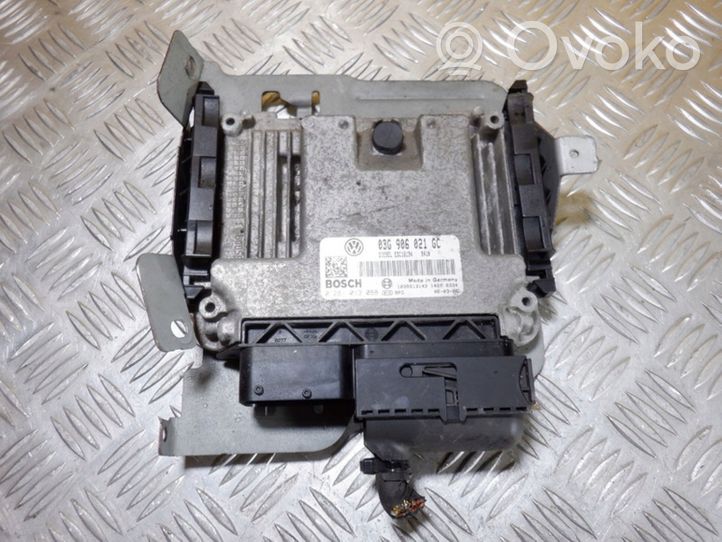 Volkswagen Touran I Sterownik / Moduł ECU 03G906021GC