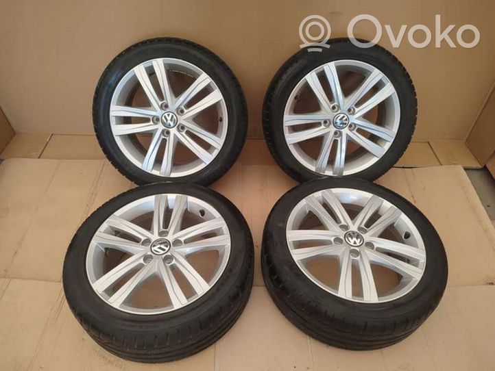 Volkswagen Jetta VI R17 alloy rim 