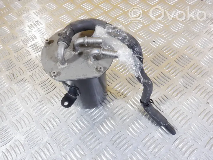 Volkswagen Touareg II Boîtier de filtre à carburant 7P6127401