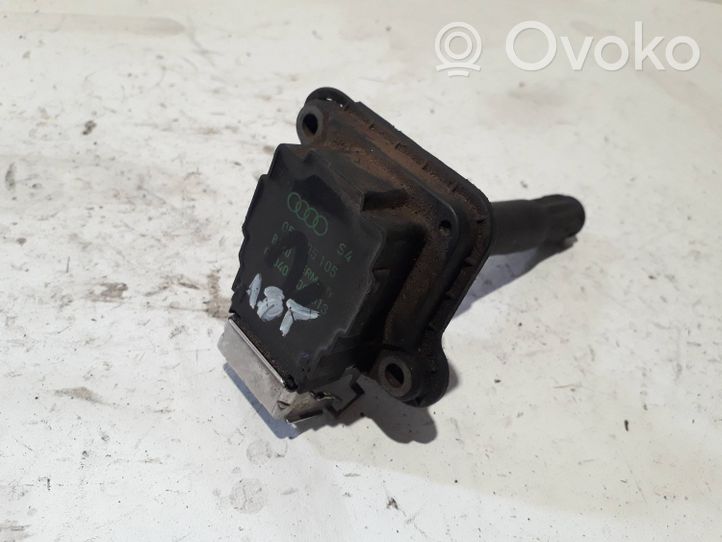 Audi A4 S4 B5 8D Bobine d'allumage haute tension 058905105