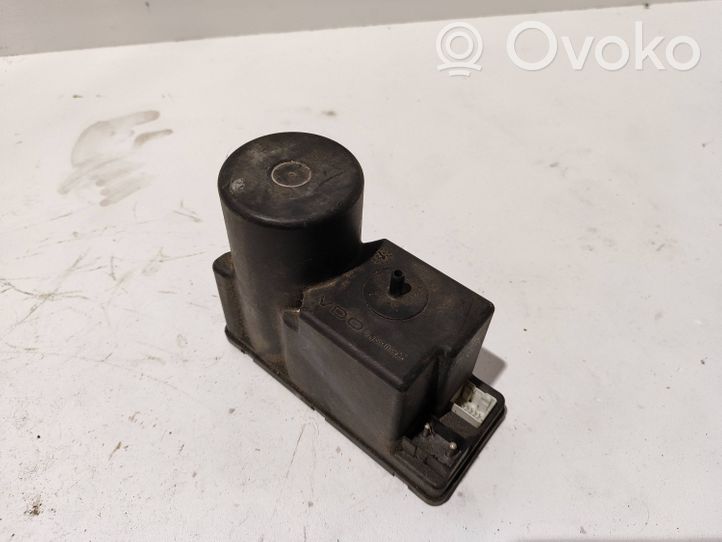 Audi A4 S4 B5 8D Pompe à vide 4A0862257A