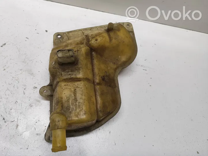 Volkswagen PASSAT B5.5 Coolant expansion tank/reservoir 8D0121403L