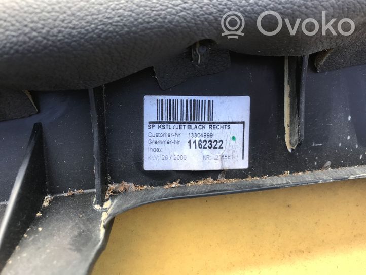 Opel Insignia A Garniture panneau latérale de siège arrière 13304999