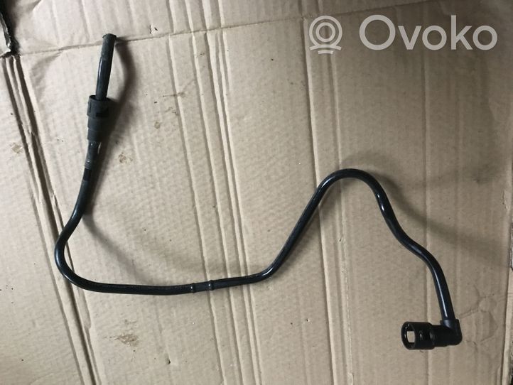 Opel Zafira B Tuyau d'alimentation conduite de carburant 326123015