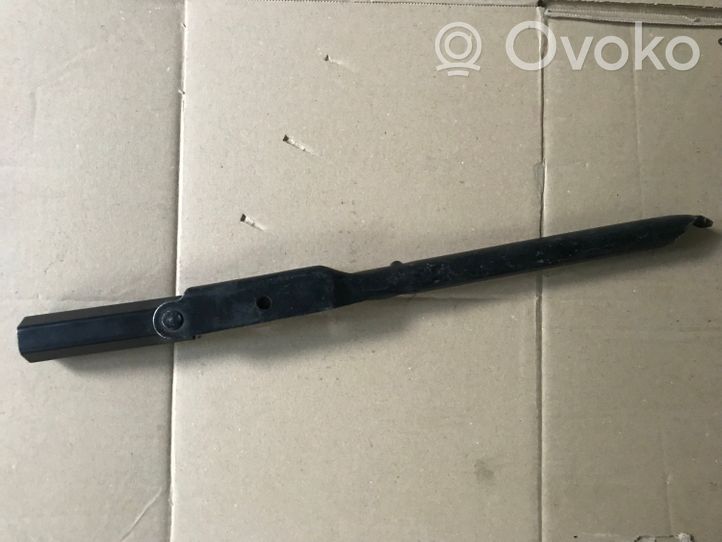 Opel Antara Chiave per dadi della ruota 25750681