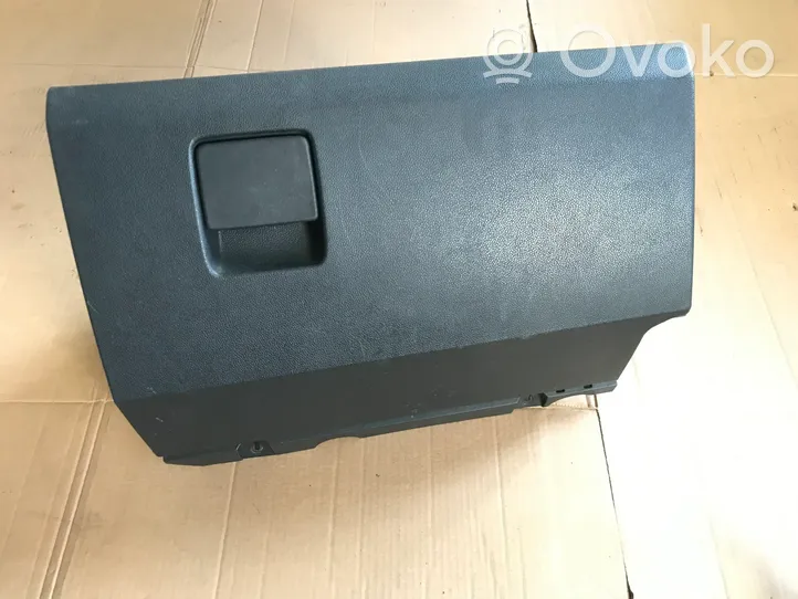 Opel Zafira B Glove box 