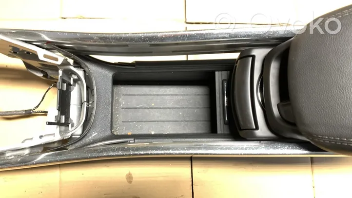 Opel Zafira C Armrest 39140241