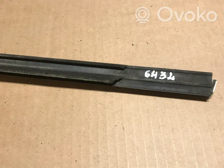 Opel Astra J Rear door glass trim molding 13260071