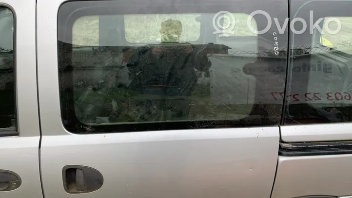 Opel Combo C Bīdāmo durvju stikls 