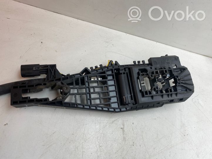 Maserati Levante Etuoven lukko 670101181