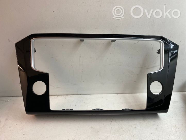 Volkswagen PASSAT B8 Garniture de panneau console centrale 3G1858069D