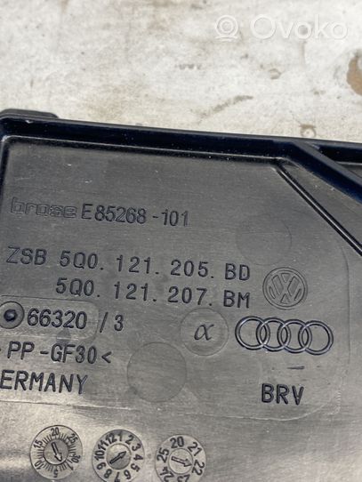 Audi Q2 - Jäähdyttimen jäähdytinpuhaltimen suojus 5WA959455G