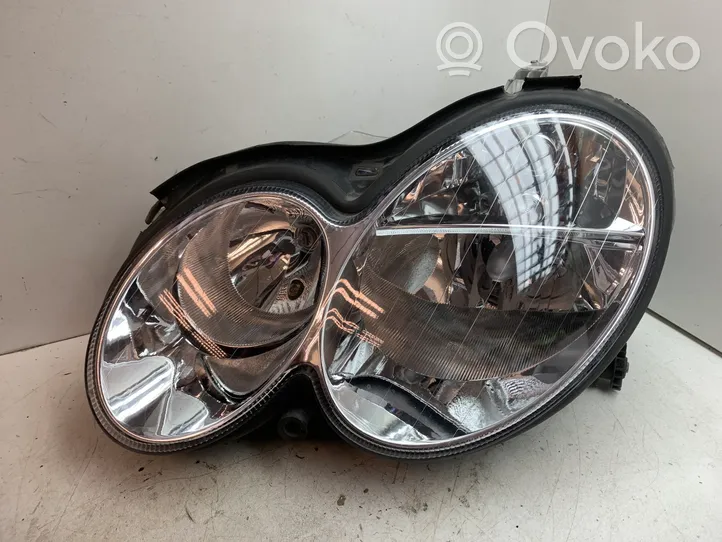 Mercedes-Benz CLK AMG A209 C209 Lampa przednia 