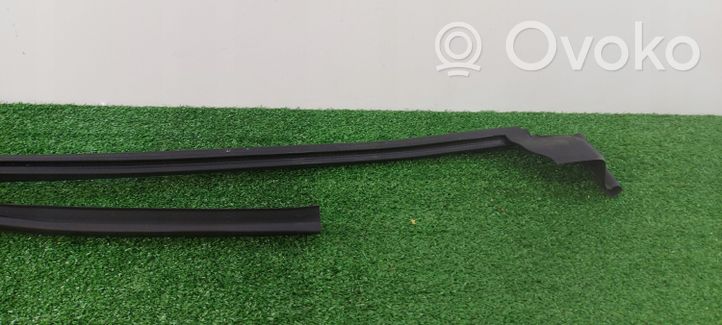 Audi Q8 Rubber seal front coupe door 4M8837480F