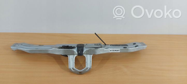 Mercedes-Benz E W210 Staffa del pannello di supporto del radiatore parte superiore A2105848417