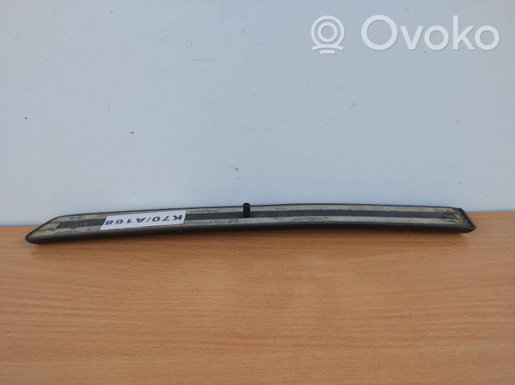 Volkswagen Golf IV Rivestimento passaruota posteriore 1J3853536