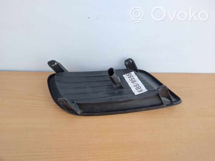 Mazda BT-50 Grille inférieure de pare-chocs avant UB9B50C11