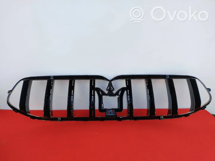 Maserati Grecale Maskownica / Grill / Atrapa górna chłodnicy 670170829