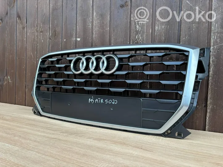 Audi Q2 - Maskownica / Grill / Atrapa górna chłodnicy 81A853651