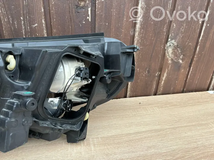 Opel Vivaro Lampa przednia 9808567680