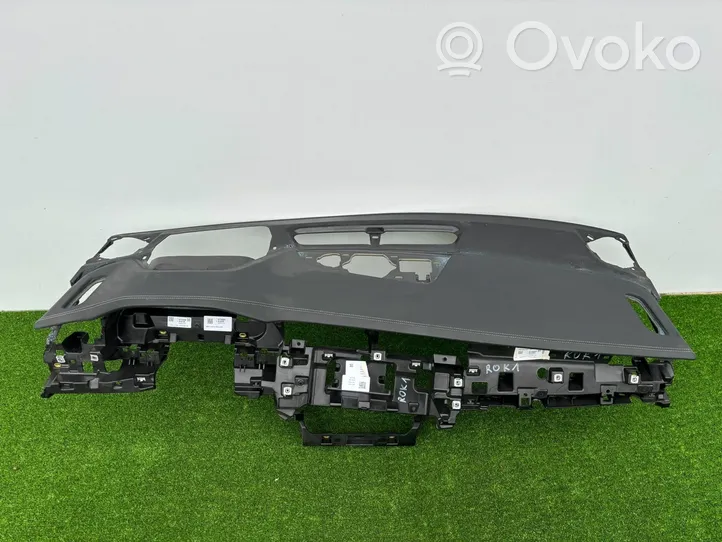 Audi Q8 Панель 4M8857033