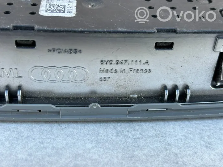 Audi A3 S3 8V Другой фонарь салона 8V0947111A
