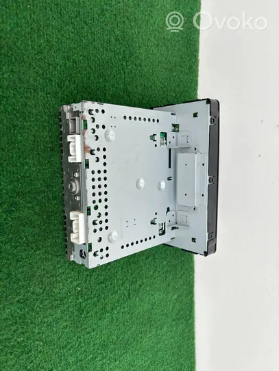 Mitsubishi Lancer VIII Radio / CD/DVD atskaņotājs / navigācija 8701A689