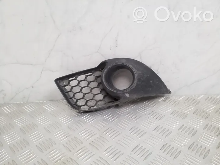 Mitsubishi Lancer VIII Tapa/tapón del difusor del faro delantero 8321A123