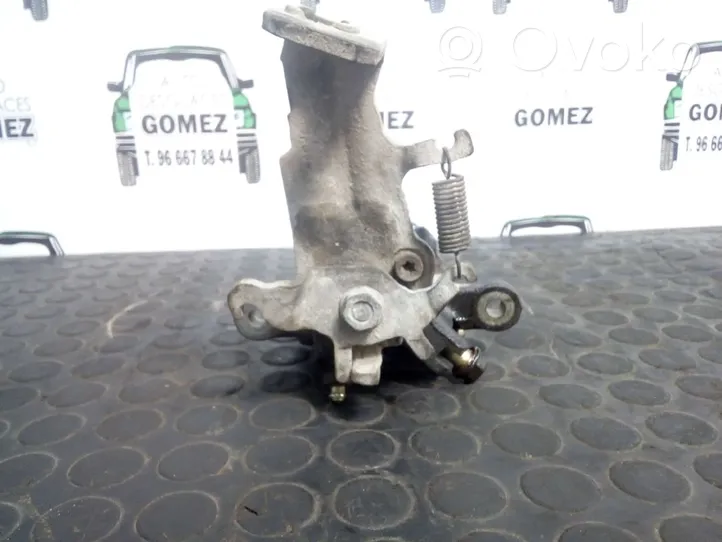 Nissan Almera Tino Pinza del freno posteriore 44011BU00A