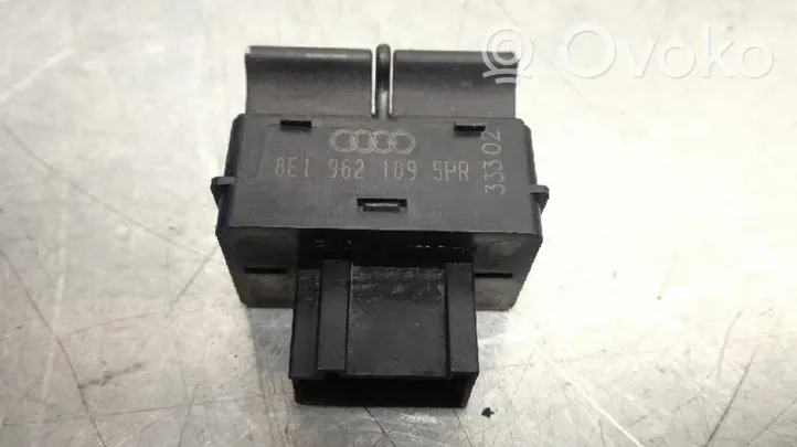 Audi A4 S4 B6 8E 8H Multifunkcinis valdymo jungtukas/ rankenėlė 8E19621095PR