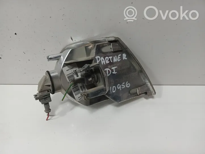 Peugeot Partner Faro/fanale 67724579