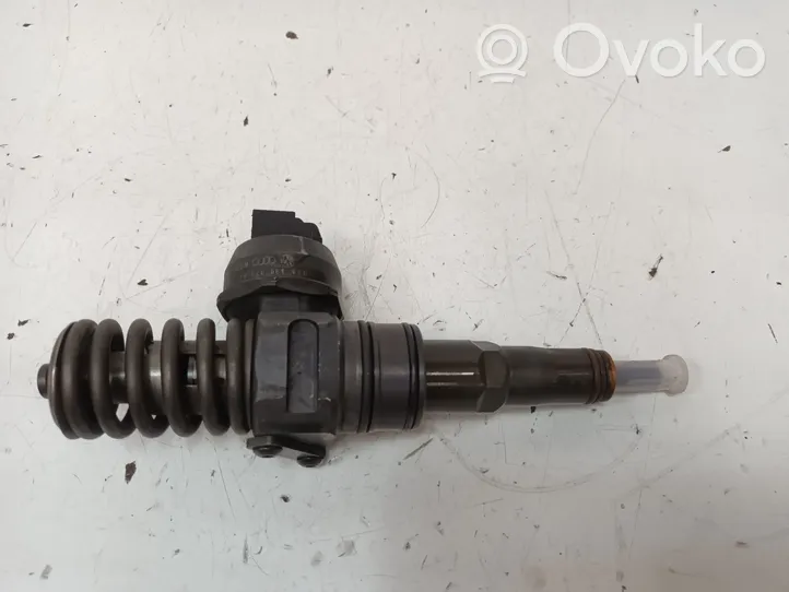 Renault Megane I Injecteur de carburant 038130073AG