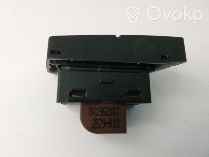 Audi A1 Central locking switch button 8X1962107