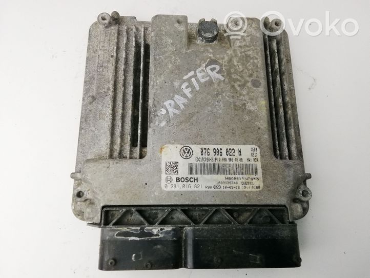 Volkswagen Crafter Calculateur moteur ECU 076906022N