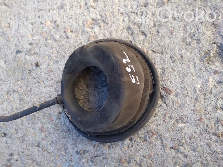 BMW 7 E32 Fuel tank cap trim 