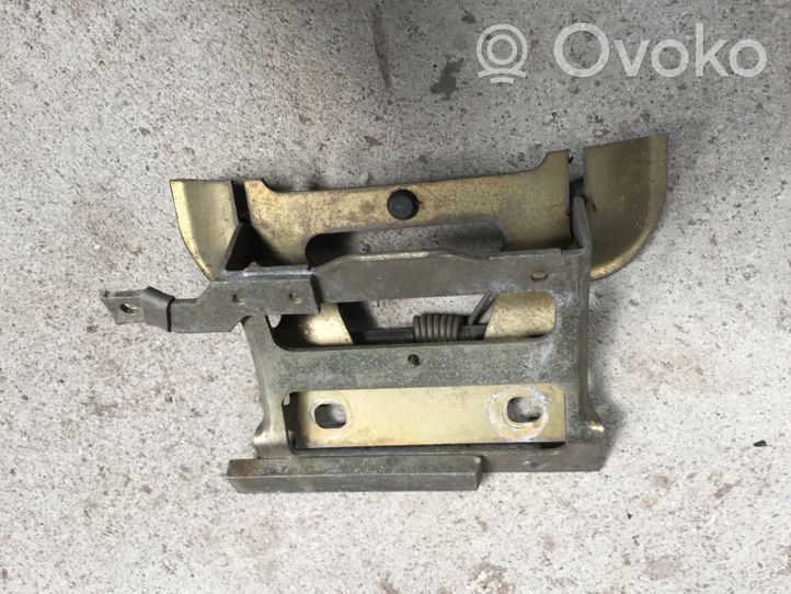 BMW 3 E30 Rear door exterior handle/bracket 