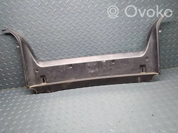 BMW 5 E39 Bagažinės slenksčio apdaila 8159480