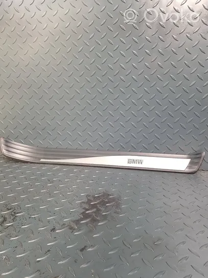 BMW 5 E60 E61 Rivestimento anteriore minigonna laterale 7034304