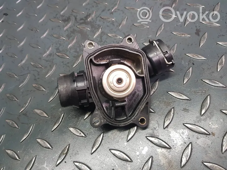 BMW 5 E39 Termostatas/ termostato korpusas 2354056