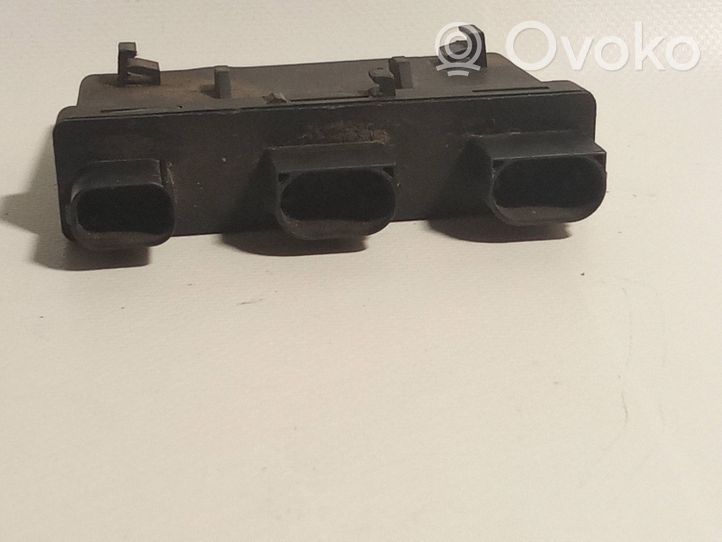 Mercedes-Benz CLK A208 C208 Module de frein de stationnement A0255454732