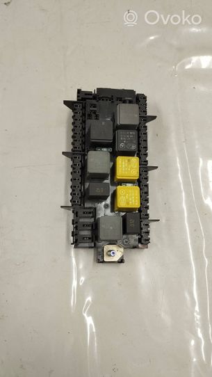 Mercedes-Benz GL X166 Module de fusibles A1669068201