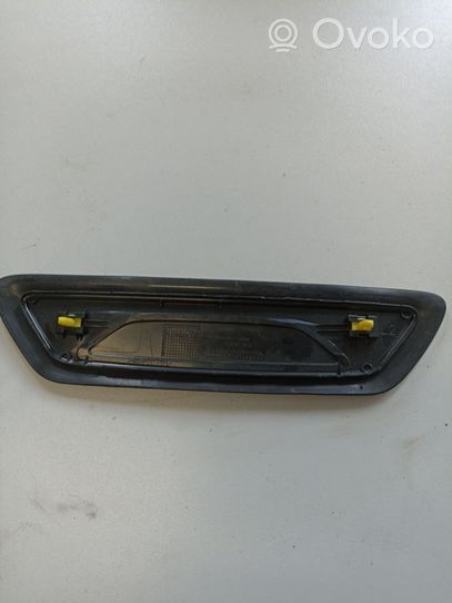 BMW X1 F48 F49 Moldura del faldón trasero lateral 7349673