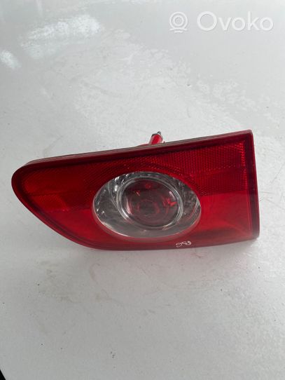 Volkswagen PASSAT B6 Lampy tylnej klapy bagażnika 3C9945093