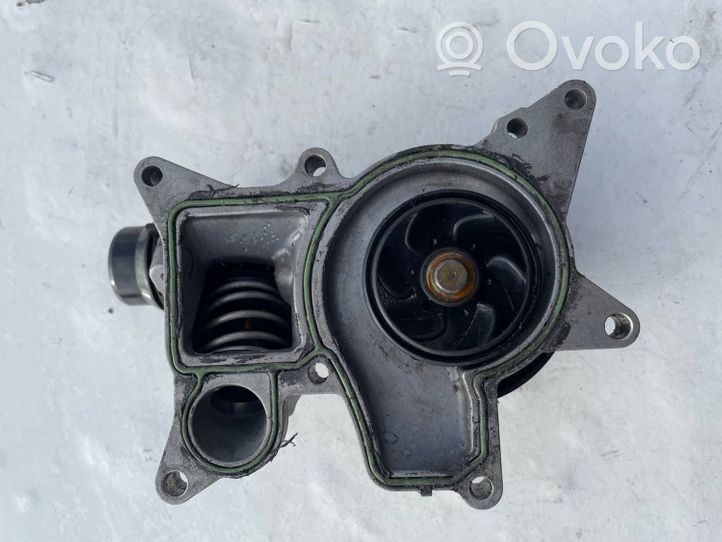 BMW X5 E70 Pompe de circulation d'eau 052834235