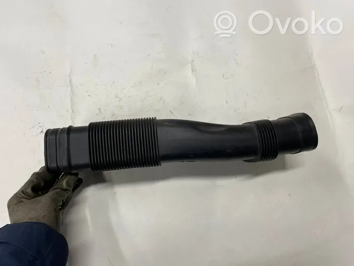 BMW X4 F26 Air intake duct part 7811019