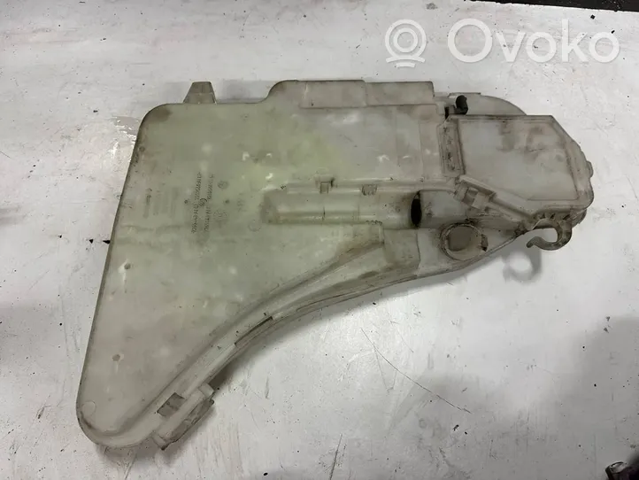 BMW 5 F10 F11 Réservoir de liquide lave-glace 7269665